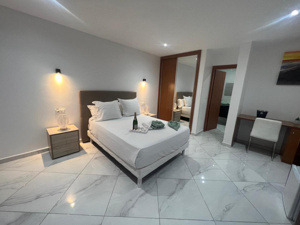 ホテル Residencial Santo Amaro タラファル エクステリア 写真