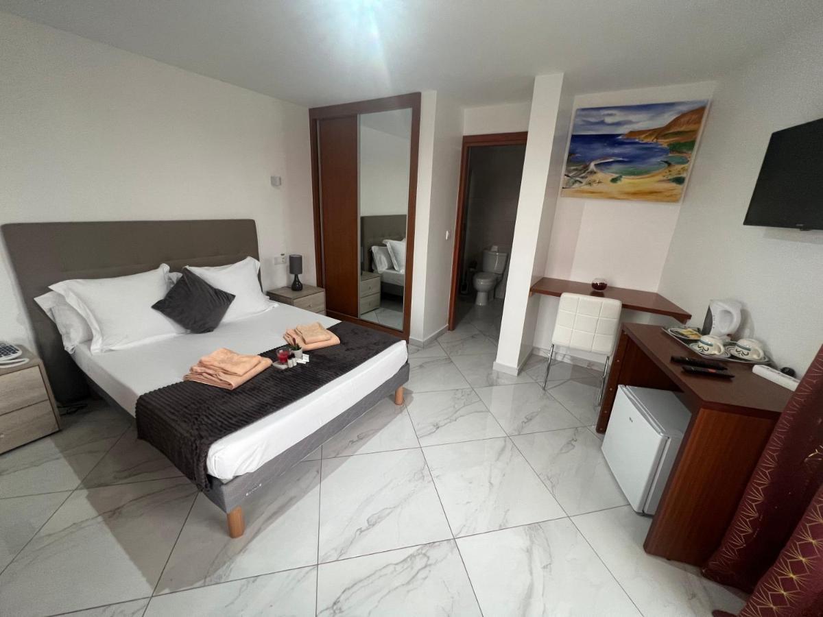 ホテル Residencial Santo Amaro タラファル エクステリア 写真